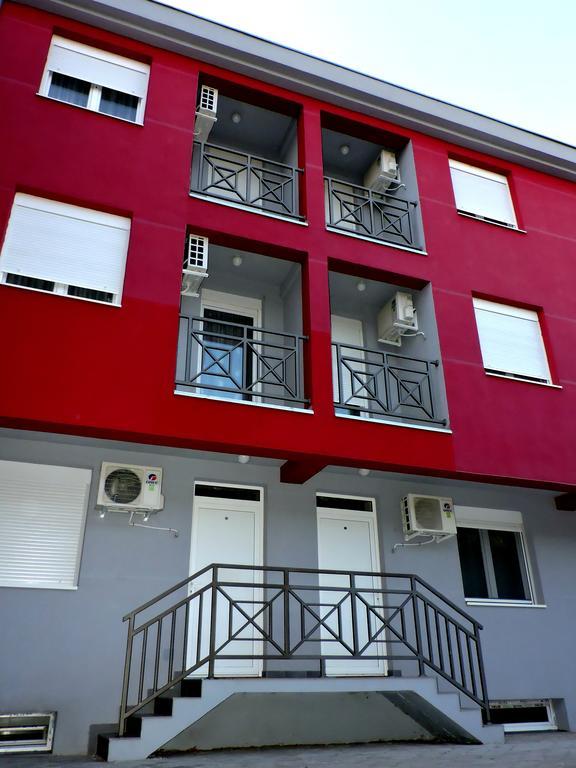 B&B Zmajevo Gnezdo 021 Sremska Kamenica Bagian luar foto