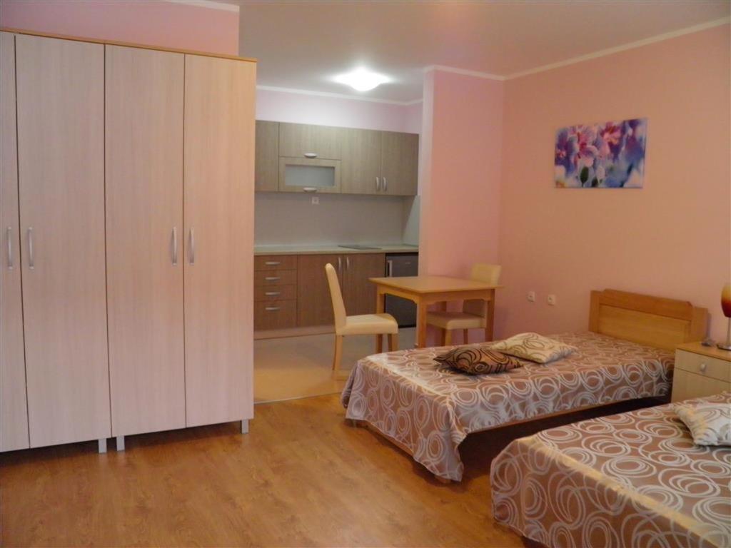 B&B Zmajevo Gnezdo 021 Sremska Kamenica Bagian luar foto